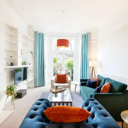 Spacious And Quiet Ground Floor Flat Bristol