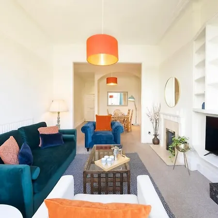 Spacious And Quiet Ground Floor Flat - Free Parking ブリストル