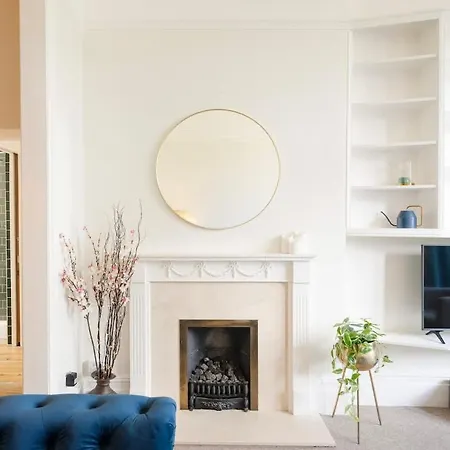 Spacious And Quiet Ground Floor Flat Bristol