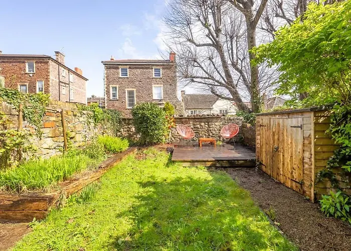 Spacious And Quiet Ground Floor Flat - Free Parking Bristol