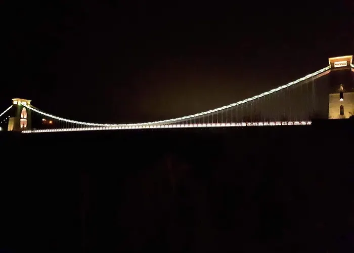 Spacious And Quiet Ground Floor Flat - Free Parking Apartment Bristol