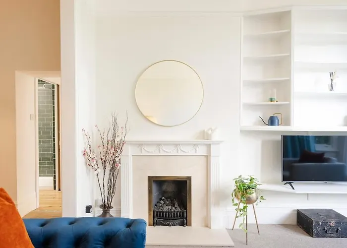 Spacious And Quiet Ground Floor Flat - Free Parking Бристоль