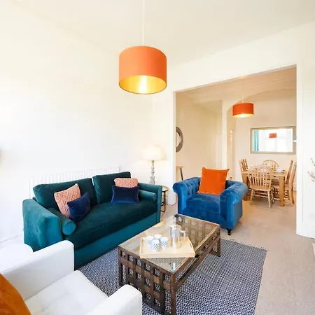 Apartment Spacious And Quiet Ground Floor Flat - Free Parking