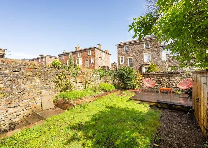 Apartmán Spacious And Quiet Ground Floor Flat - Free Parking *