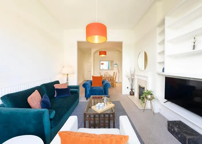 Spacious And Quiet Ground Floor Flat - Free Parking Bristol